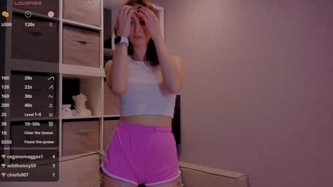 Snapshot of internetsexplorer chatting on December 2024 03:11:02 PM Bernadette Join online show from December 2024 03:11:02 PM