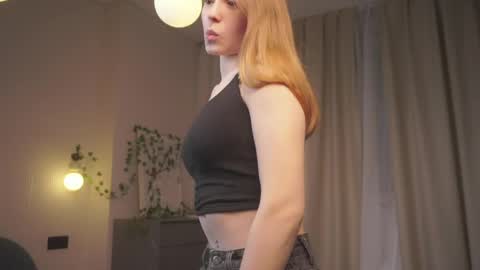 Avie online show from June 2026 06:45:01 PM
