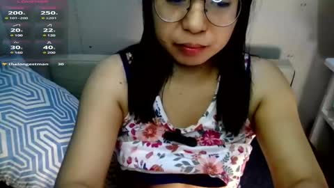 Snapshot of introvertshytype_2011 chatting on February 2025 12:27:01 AM Introvertshytype 2011 online show from February 2025 12:27:01 AM