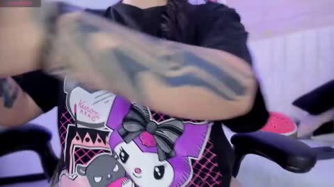 io_chie_ online show from October 2025 04:35:02 AM