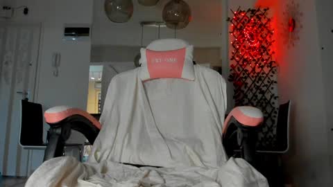 Ir s room online show from December 2024 04:28:01 PM