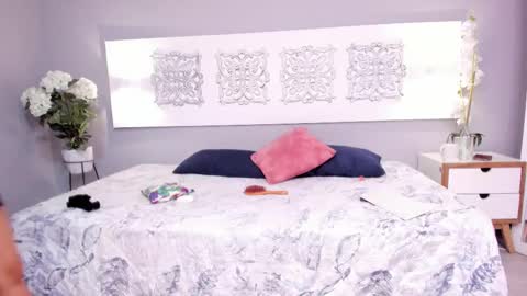 Iris Rosse online show from March 2025 08:53:02 PM