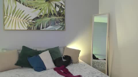 Iris Rosse online show from October 2025 03:10:01 PM