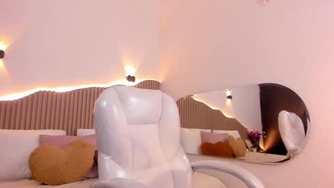 iris8_ online show from September 2025 11:48:01 AM