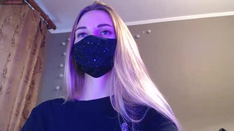 Lily online show from September 2025 04:17:01 PM