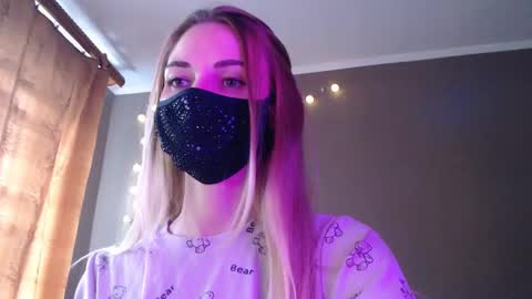 Lily online show from September 2025 03:12:02 PM