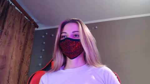 Lily online show from October 2025 02:02:01 PM