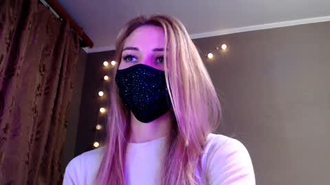 Lily online show from December 2025 03:07:01 PM