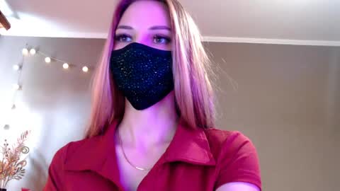 Snapshot of iris_lave chatting on April 2026 02:32:01 PM Lily online show from April 2026 02:32:01 PM
