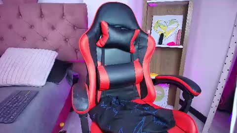 iris_roses online show from July 2026 08:46:01 PM