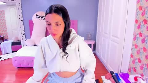 Snapshot of iris_stone_ chatting on January 2025 01:35:02 PM Iris online show from January 2025 01:35:02 PM