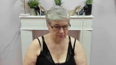 I R I S online show from December 2025 07:12:01 AM