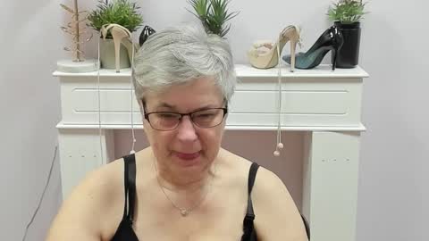 I R I S online show from December 2025 07:16:02 AM