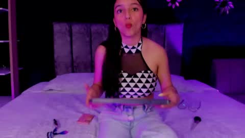 Iris Fyre  online show from May 2026 12:13:02 PM