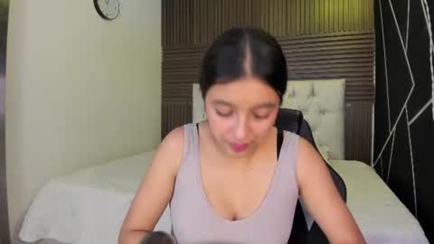 Iris Fyre  online show from June 2026 12:33:01 PM