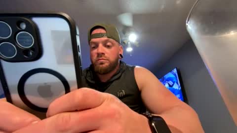 Snapshot of irish419111 chatting on February 2026 05:25:01 AM irish419111 online show from February 2026 05:25:01 AM