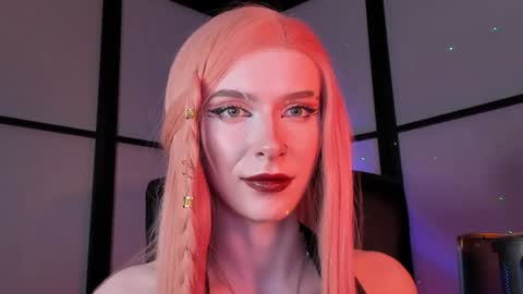 Snapshot of irisice chatting on December 2024 01:06:01 PM Miss Iris Fansly Miss Iris new inst. online show from December 2024 01:06:01 PM