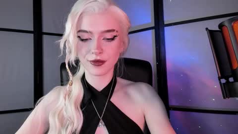 Snapshot of irisice chatting on January 2025 08:23:02 PM Miss Iris Fansly Miss Iris new inst. online show from January 2025 08:23:02 PM