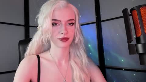 Snapshot of irisice chatting on January 2025 05:24:02 PM Miss Iris Fansly Miss Iris new inst. online show from January 2025 05:24:02 PM