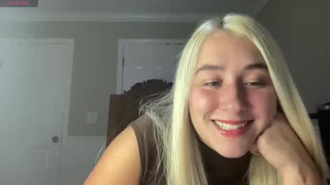 Irispink1 online show from October 2025 11:05:02 PM