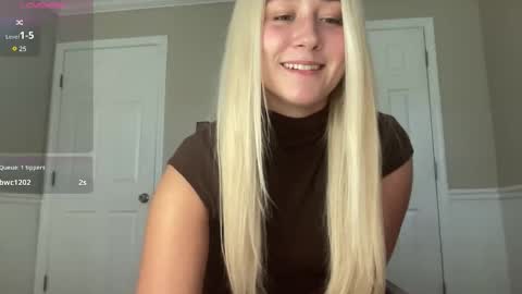 Irispink1 online show from October 2025 08:32:01 PM