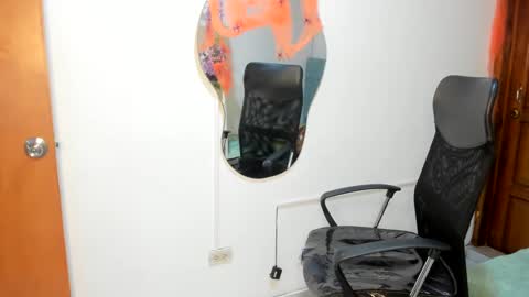 irix_moon online show from October 2025 03:49:02 AM