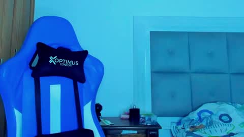 Snapshot of iron_coleman chatting on January 2025 01:22:01 AM Iron online show from January 2025 01:22:01 AM