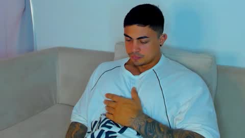 Iron online show from November 2025 06:56:02 PM