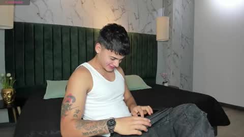 Snapshot of iron_tous chatting on February 2026 08:40:02 PM Iron Tous online show from February 2026 08:40:02 PM