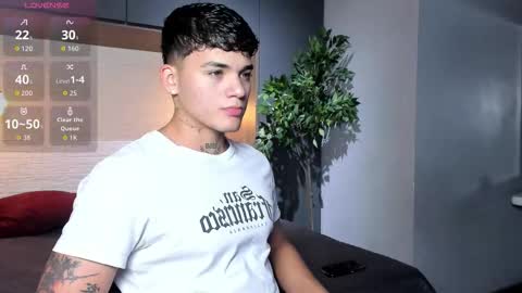 Snapshot of iron_tous chatting on February 2026 09:23:01 PM Iron Tous online show from February 2026 09:23:01 PM