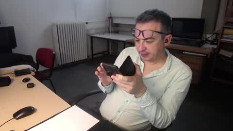 Snapshot of ironchrome chatting on March 2025 09:21:01 AM IronChrome online show from March 2025 09:21:01 AM