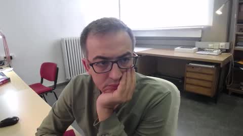 Snapshot of ironchrome chatting on October 2025 09:32:01 AM IronChrome online show from October 2025 09:32:01 AM