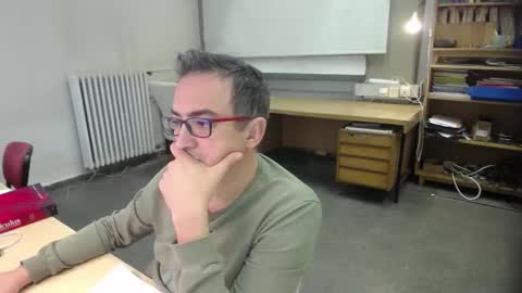 Snapshot of ironchrome chatting on November 2025 08:41:01 AM IronChrome online show from November 2025 08:41:01 AM