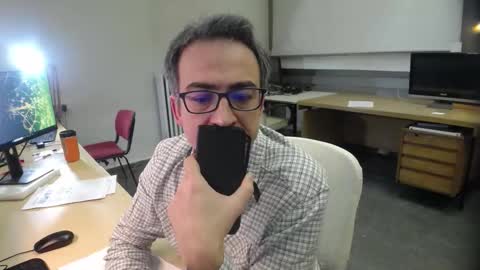 Snapshot of ironchrome chatting on November 2025 08:39:02 AM IronChrome online show from November 2025 08:39:02 AM