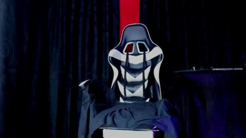 ironqueen_ online show from February 2026 02:37:01 PM