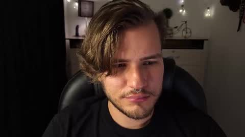 Jess online show from March 2025 11:18:02 PM