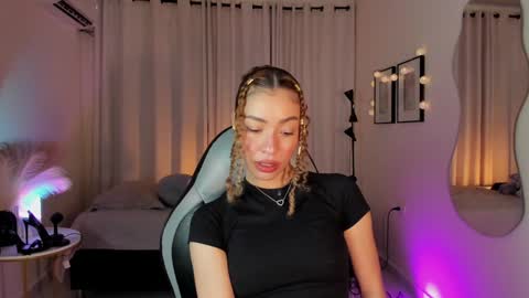 isa_____ online show from January 2025 12:31:01 AM