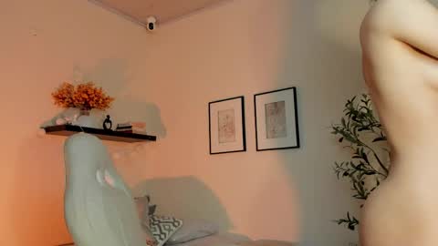 isa_____ online show from April 2026 06:39:01 AM
