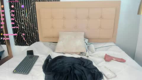 ISABELLA online show from May 2026 07:34:02 PM