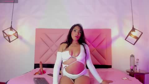 ISABELLA online show from June 2026 10:37:01 PM