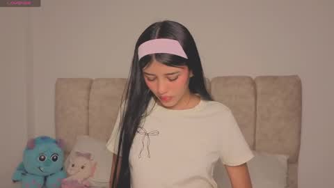 Snapshot of isa_dolly chatting on May 2026 09:31:01 PM Isa Dolly online show from May 2026 09:31:01 PM