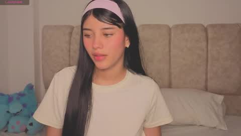 Snapshot of isa_dolly chatting on May 2026 09:21:01 PM Isa Dolly online show from May 2026 09:21:01 PM