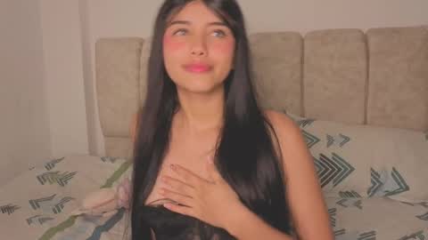 Snapshot of isa_dolly chatting on June 2026 01:28:02 AM Isa Dolly online show from June 2026 01:28:02 AM