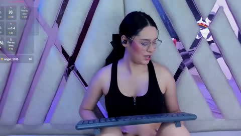 Snapshot of isa_doux chatting on February 2026 03:02:01 AM Isa online show from February 2026 03:02:01 AM