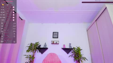 Snapshot of isa_greey chatting on February 2025 02:43:01 PM isabella online show from February 2025 02:43:01 PM