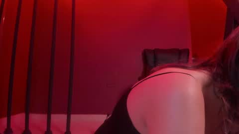 Isabella online show from March 2025 02:51:02 PM