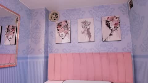 Snapshot of isa_little4u chatting on January 2025 01:21:02 AM online show from January 2025 01:21:02 AM