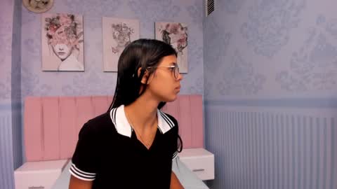 Snapshot of isa_little4u chatting on January 2025 06:16:01 PM online show from January 2025 06:16:01 PM