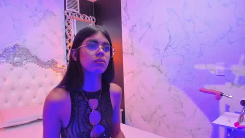 Snapshot of isa_little4u chatting on January 2025 10:28:02 PM online show from January 2025 10:28:02 PM