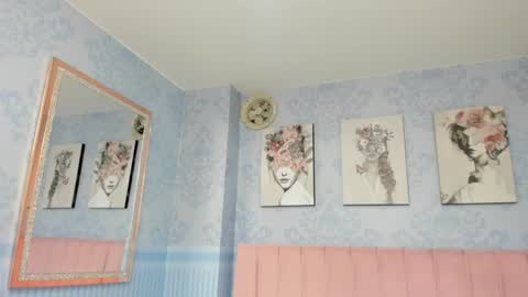 Snapshot of isa_little4u chatting on January 2025 06:20:02 PM online show from January 2025 06:20:02 PM